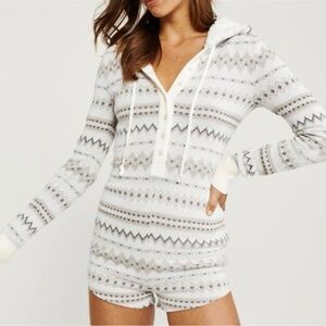 Abercrombie & Fitch sherpa knit Romper size S